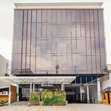 Oyo 1805 Fatmawati Mansion Syariah Hotell Jakarta Eksteriør bilde