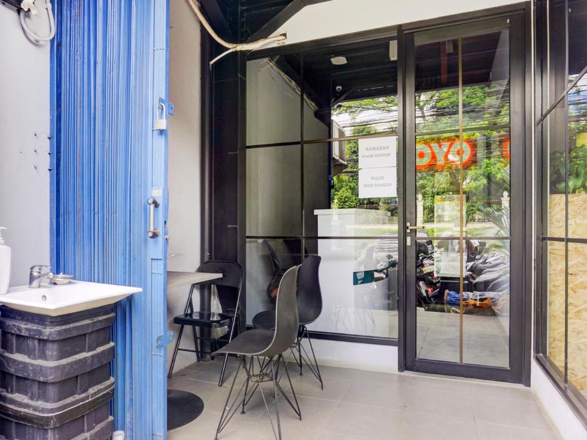 Oyo 1805 Fatmawati Mansion Syariah Hotell Jakarta Eksteriør bilde