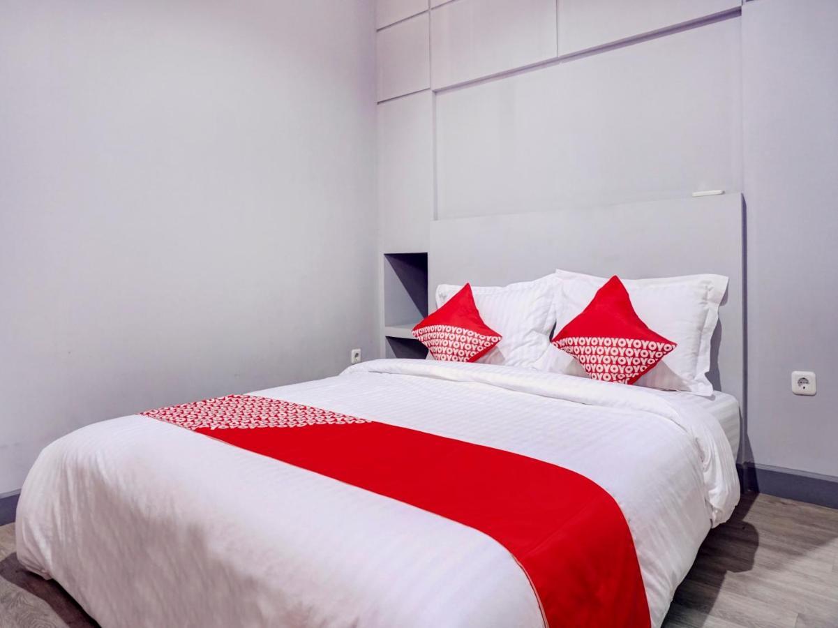 Oyo 1805 Fatmawati Mansion Syariah Hotell Jakarta Eksteriør bilde