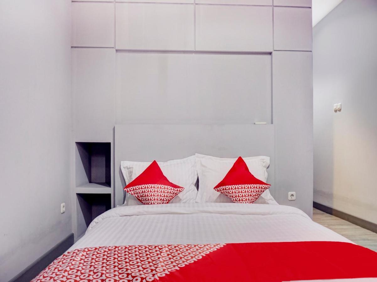 Oyo 1805 Fatmawati Mansion Syariah Hotell Jakarta Eksteriør bilde
