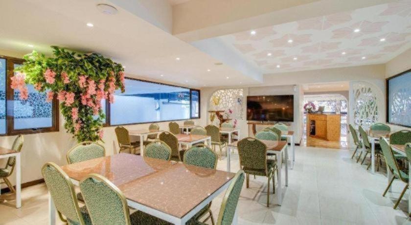 Oyo 1805 Fatmawati Mansion Syariah Hotell Jakarta Eksteriør bilde